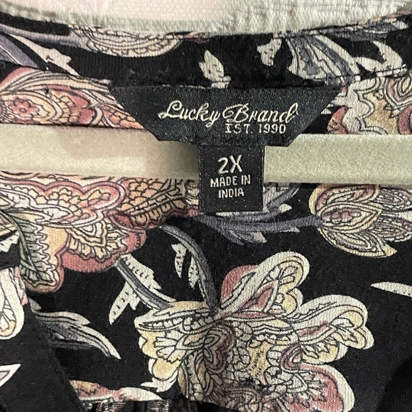 Lucky Brand Top Size 2X - Picture 2 of 3